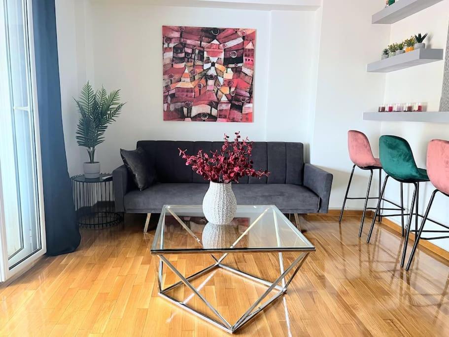 2bdr Boutique Full In Plaka Apartment *