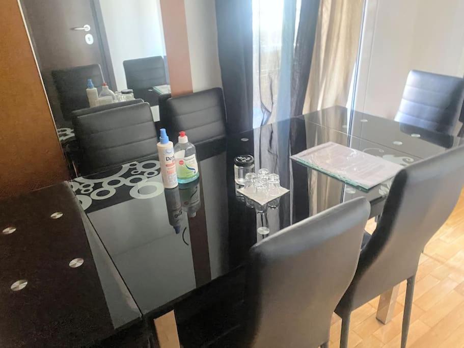 Apartment 2bdr Boutique Full In Plaka