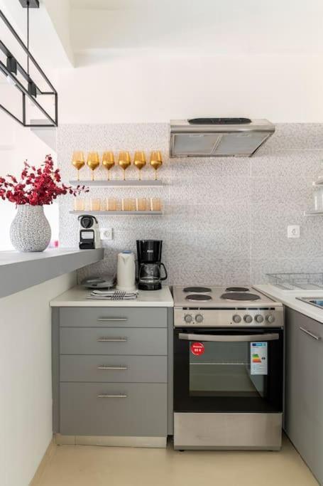 Apartment 2bdr Boutique Full In Plaka Athen